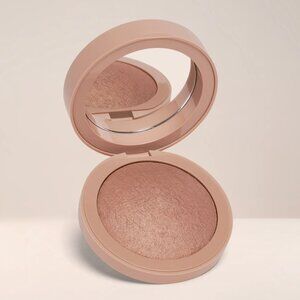 BNIB Em Cosmetics Blush in Shade Rococo